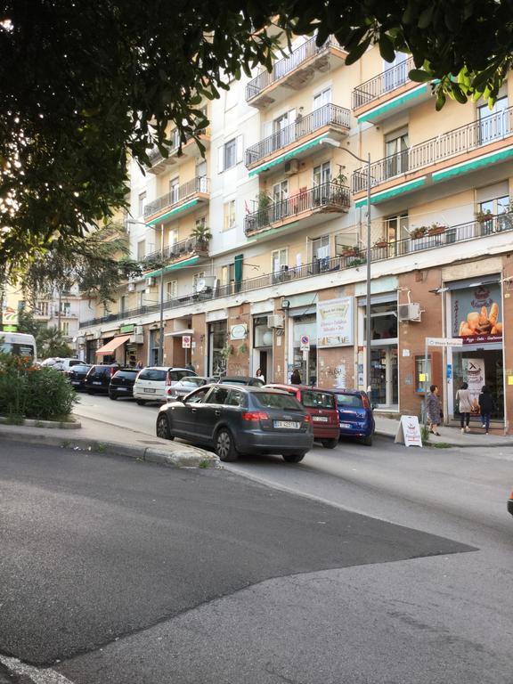 4Rooms Guest House Free Wi-Fi Salerno Exterior foto